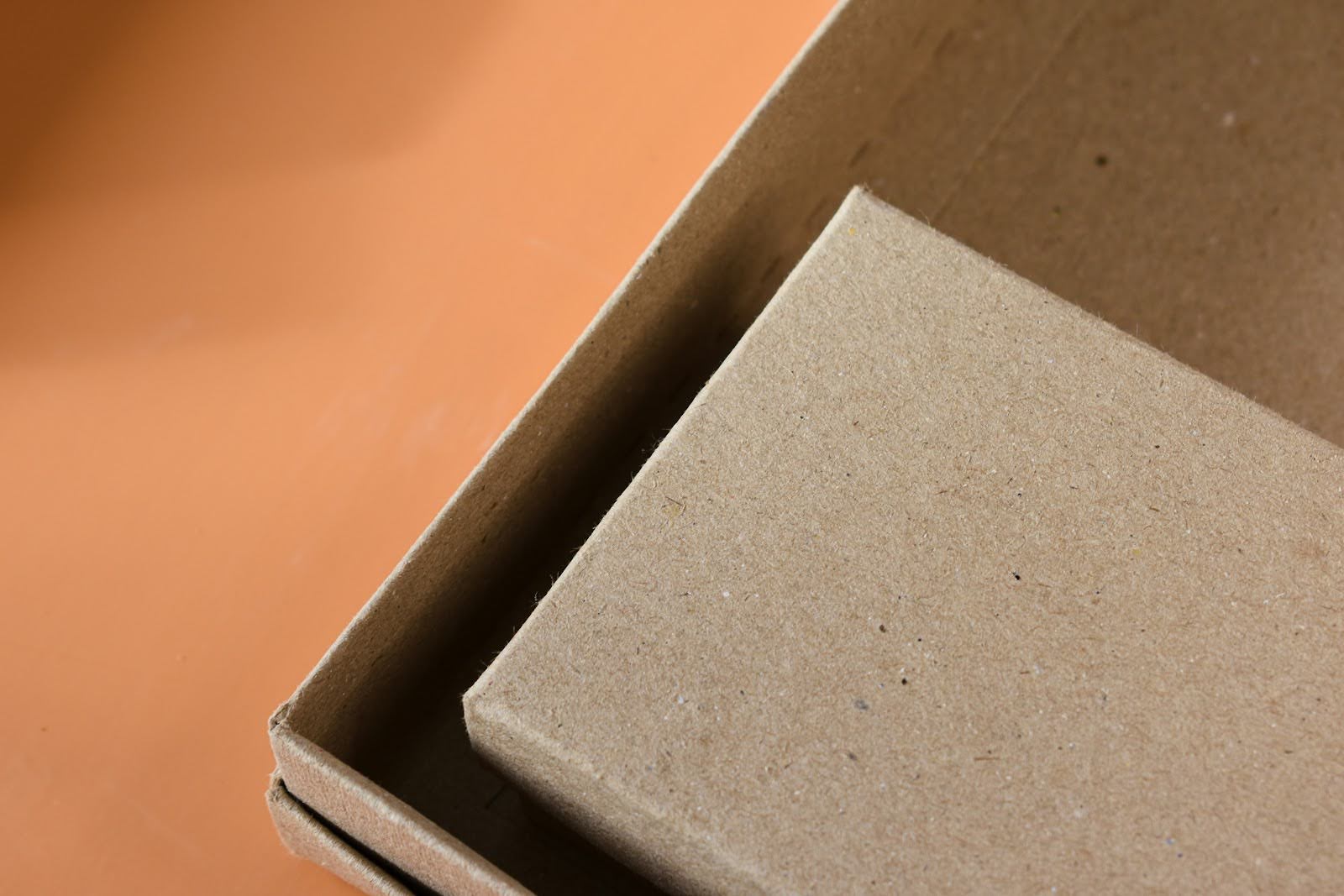 Zoomed photograph of a carton box side.